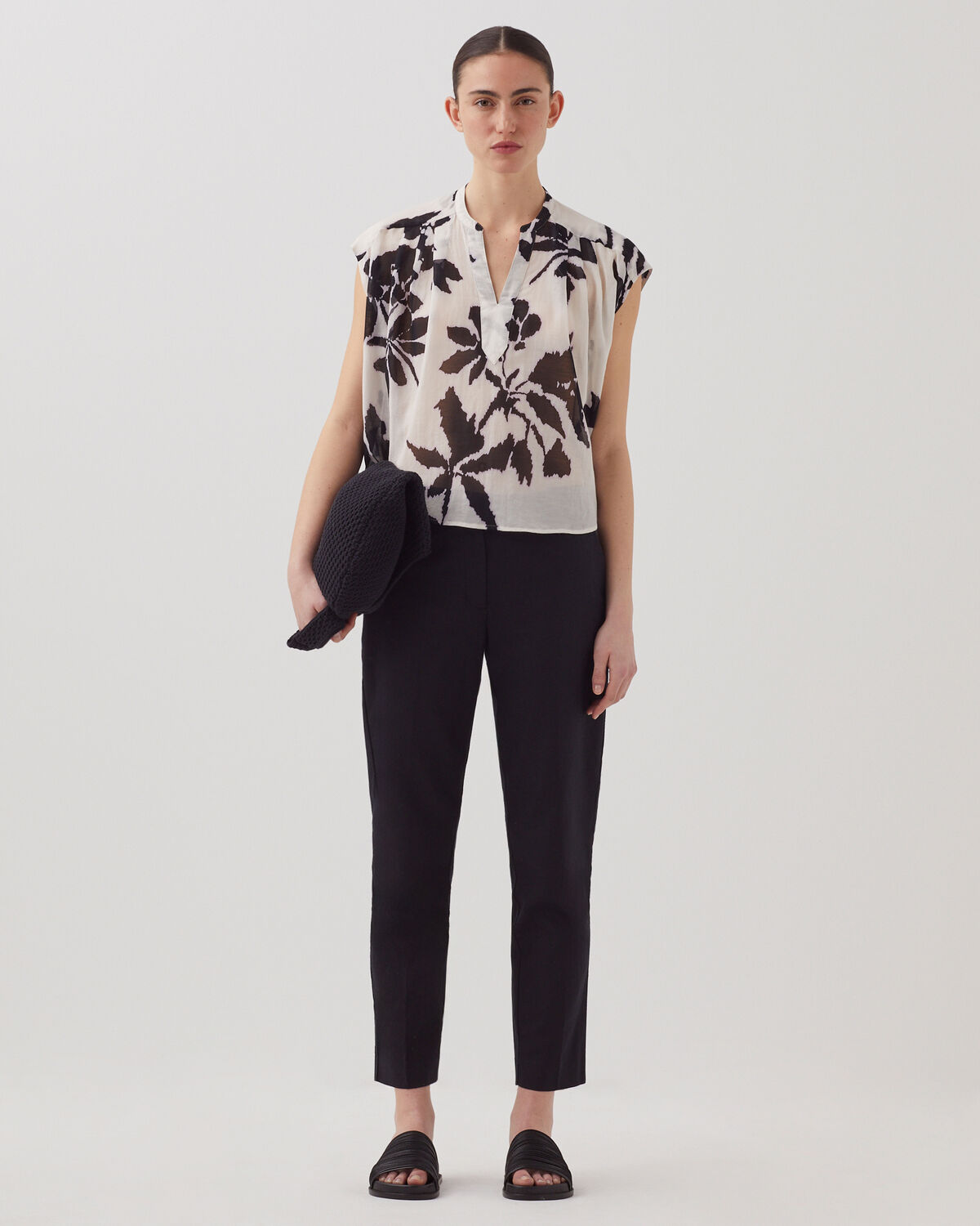 Blouse fluide sans manches en voile de coton - J304 BLURRY FL ECRU - 2
