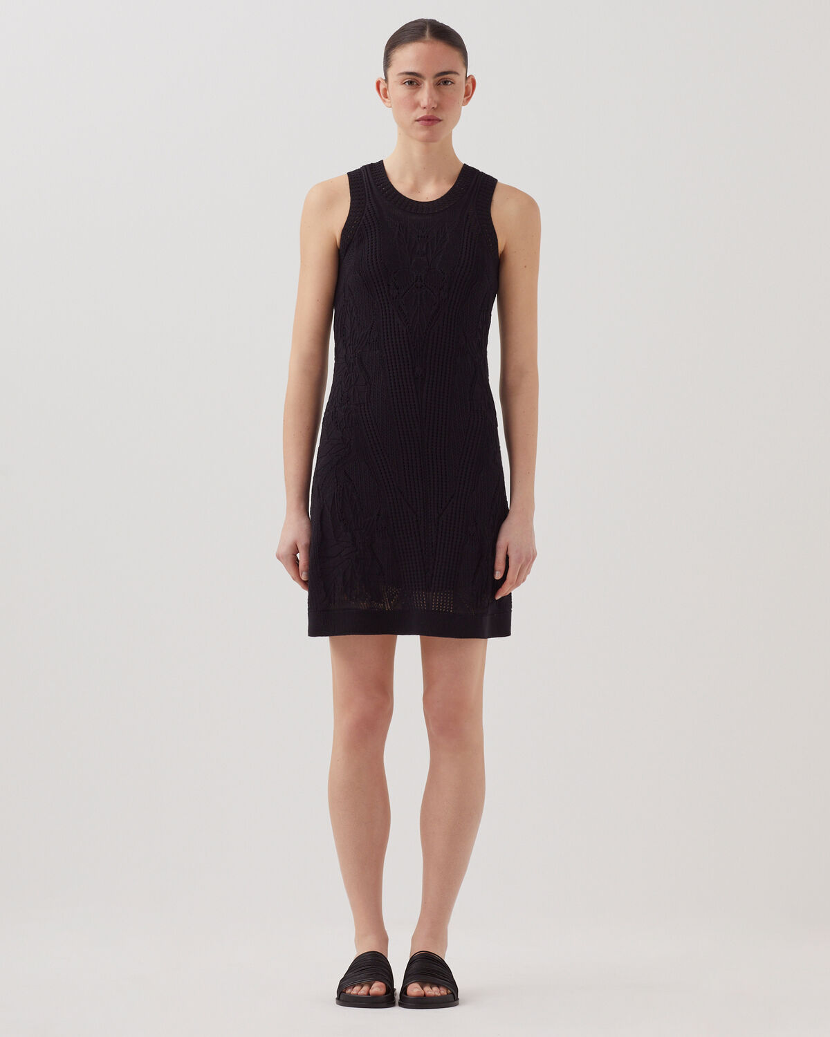 Robe courte en crochet à motif floral - H091 BLACK BEAUTY - 1