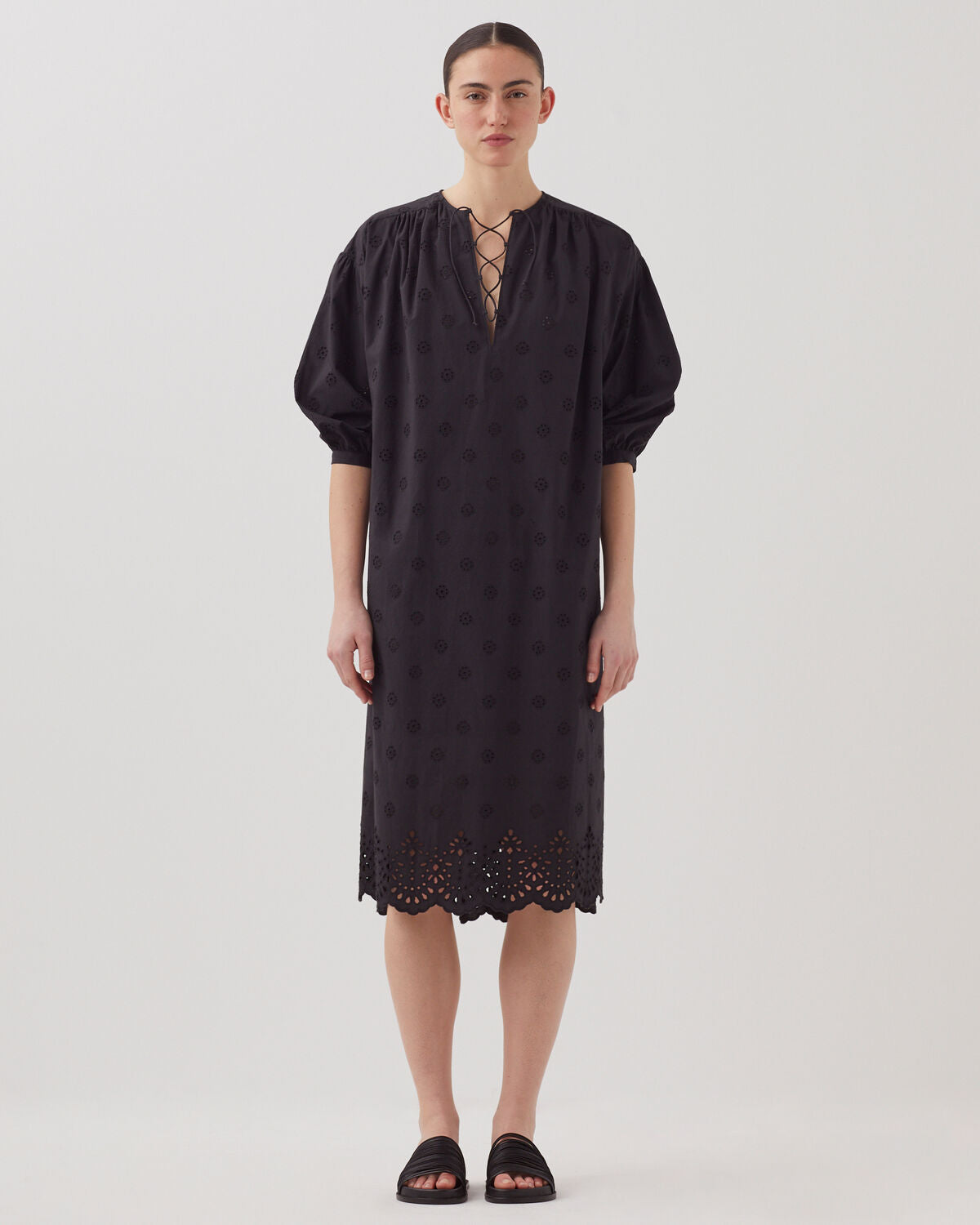 Robe midi broderie anglaise en coton - H091 BLACK BEAUTY - 1