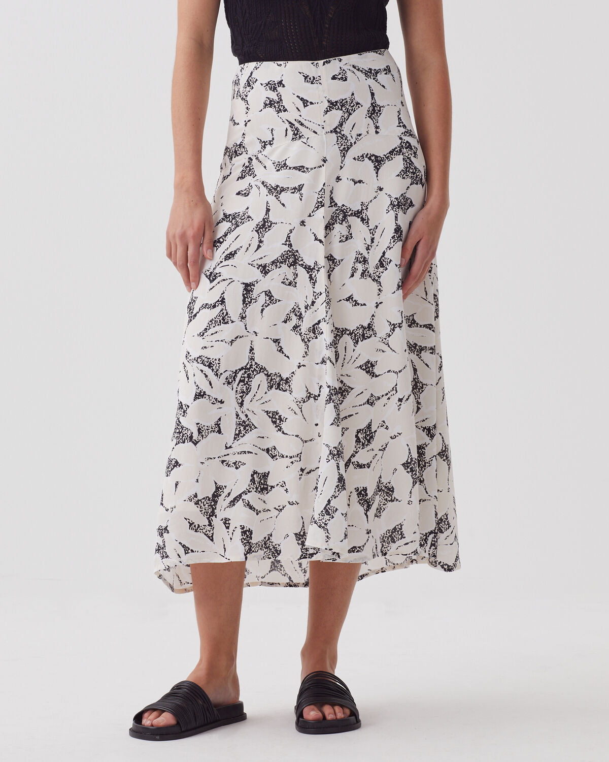 Jupe longue fluide asymétrique - J301 FLOWER CAMO ECRU - 2