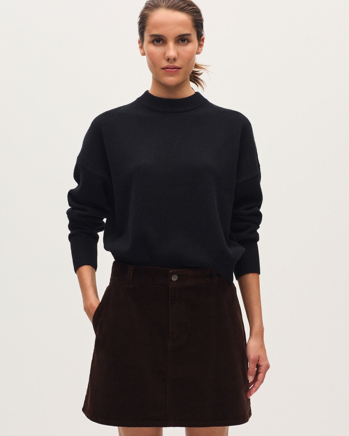 Jupe courte en velours côtelé - U380 DARK BROWN - 2