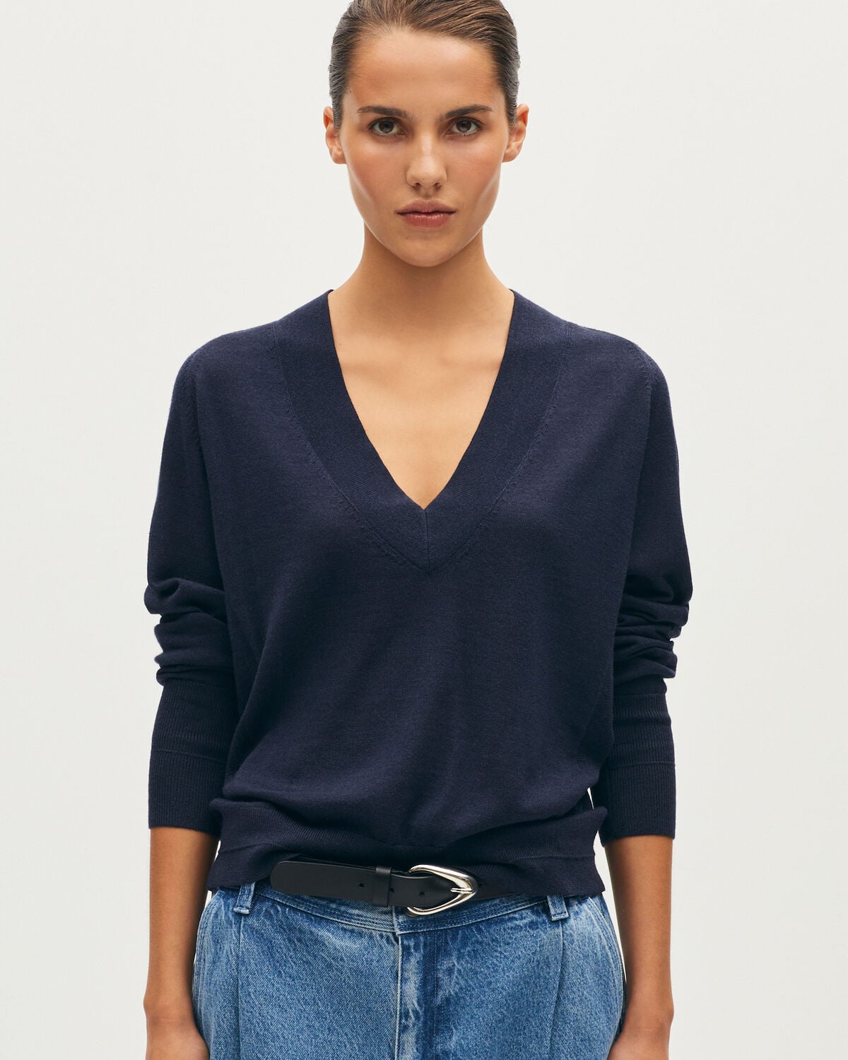 Pull col V en laine mérinos et soie - H695 NIGHT SKY - 1